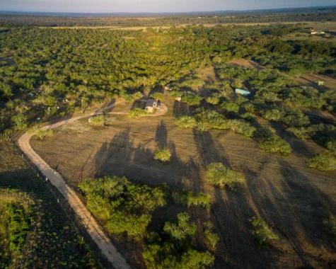 1096 County Road 447 Waelder TX 78959