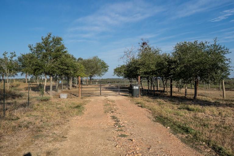 1096 County Road 447 Waelder TX 78959