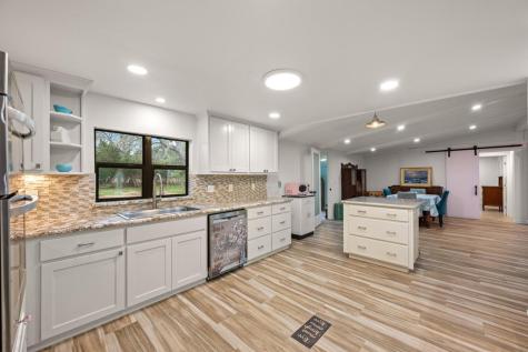 1169 W Us Highway 290 Johnson City TX 78636