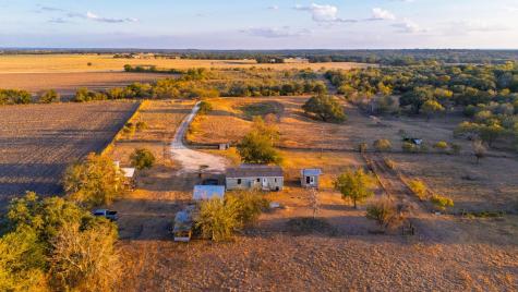 645 Old Luling Road Lockhart TX 78644