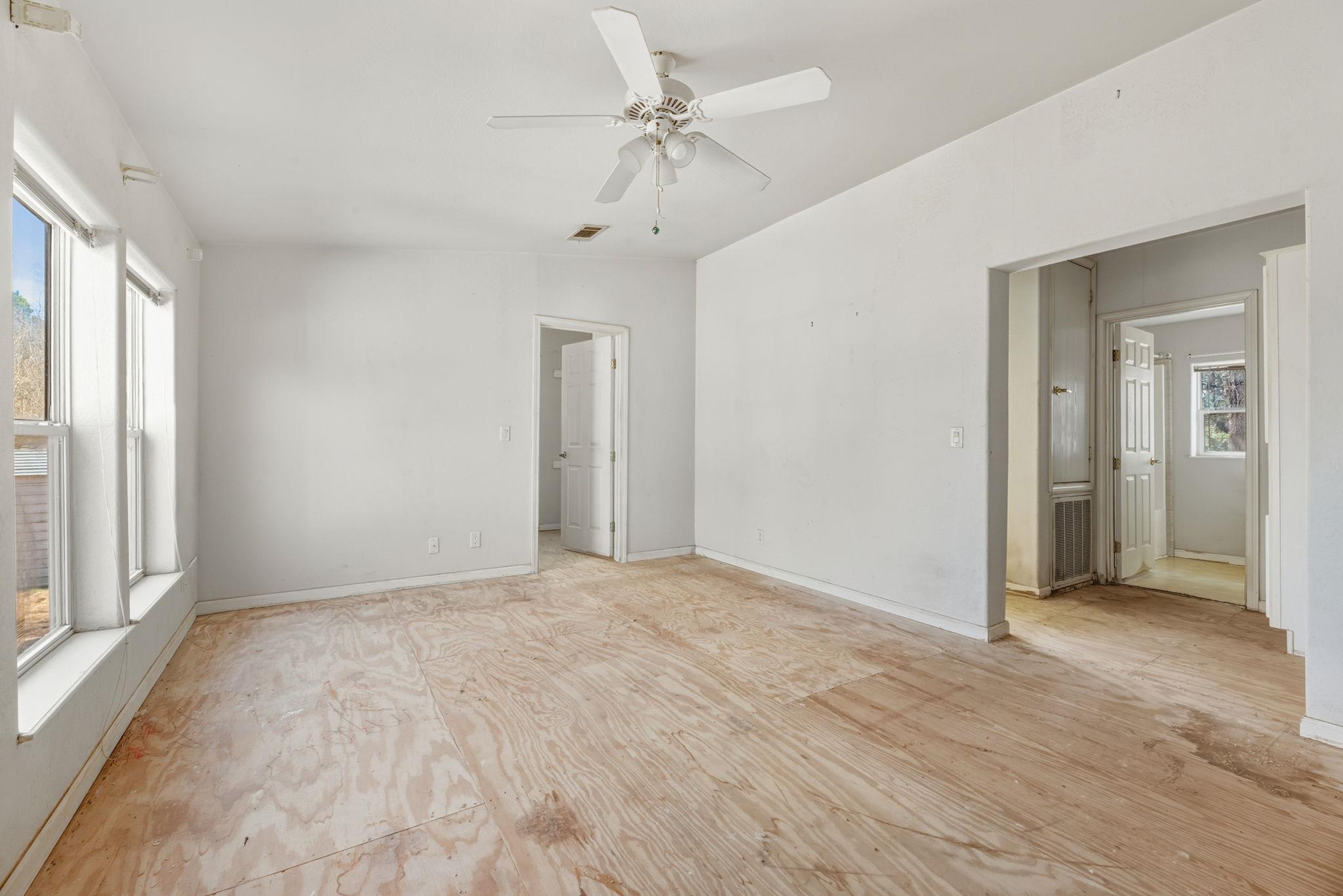 171 Mustang Drive Paige TX 78659