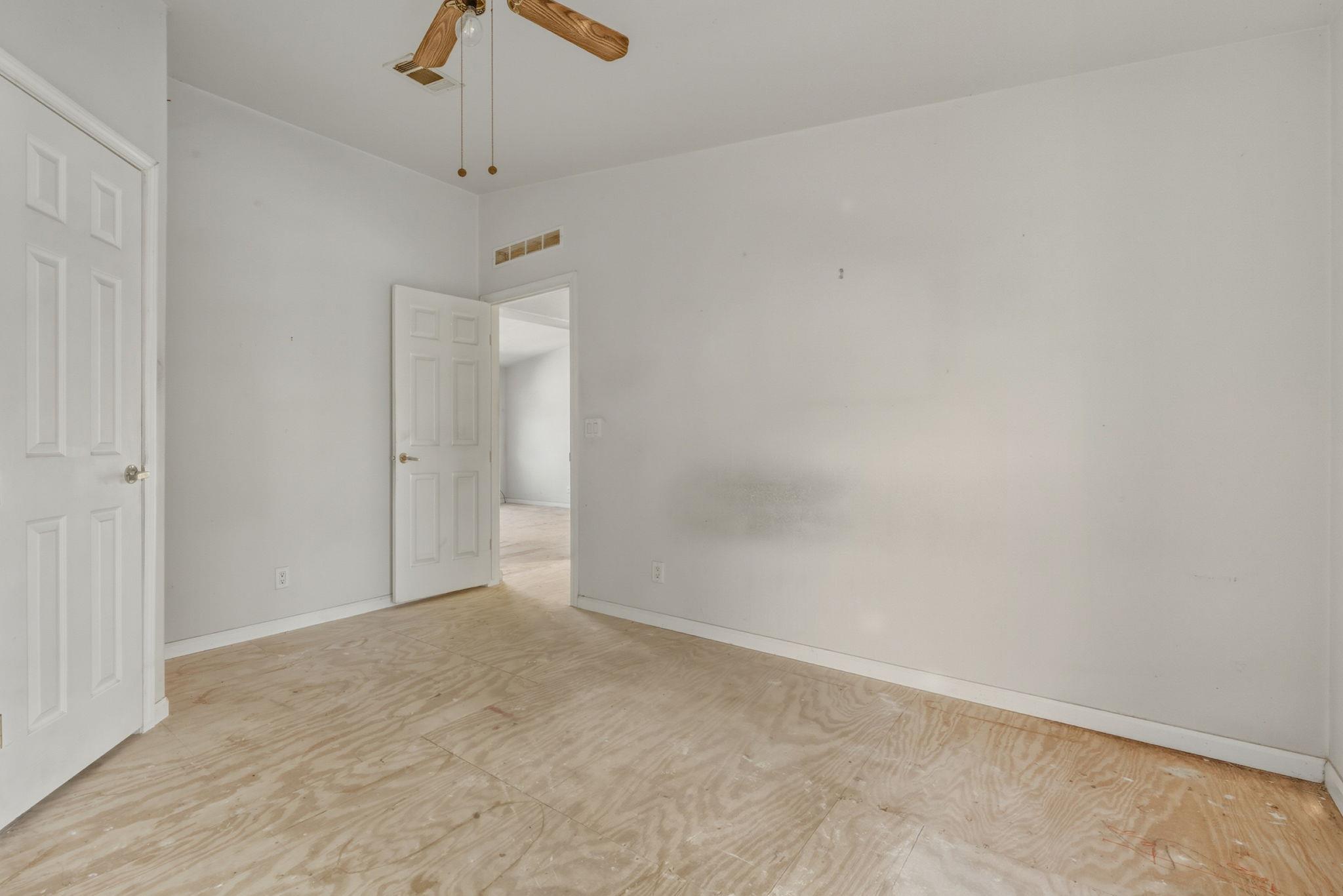 171 Mustang Drive Paige TX 78659