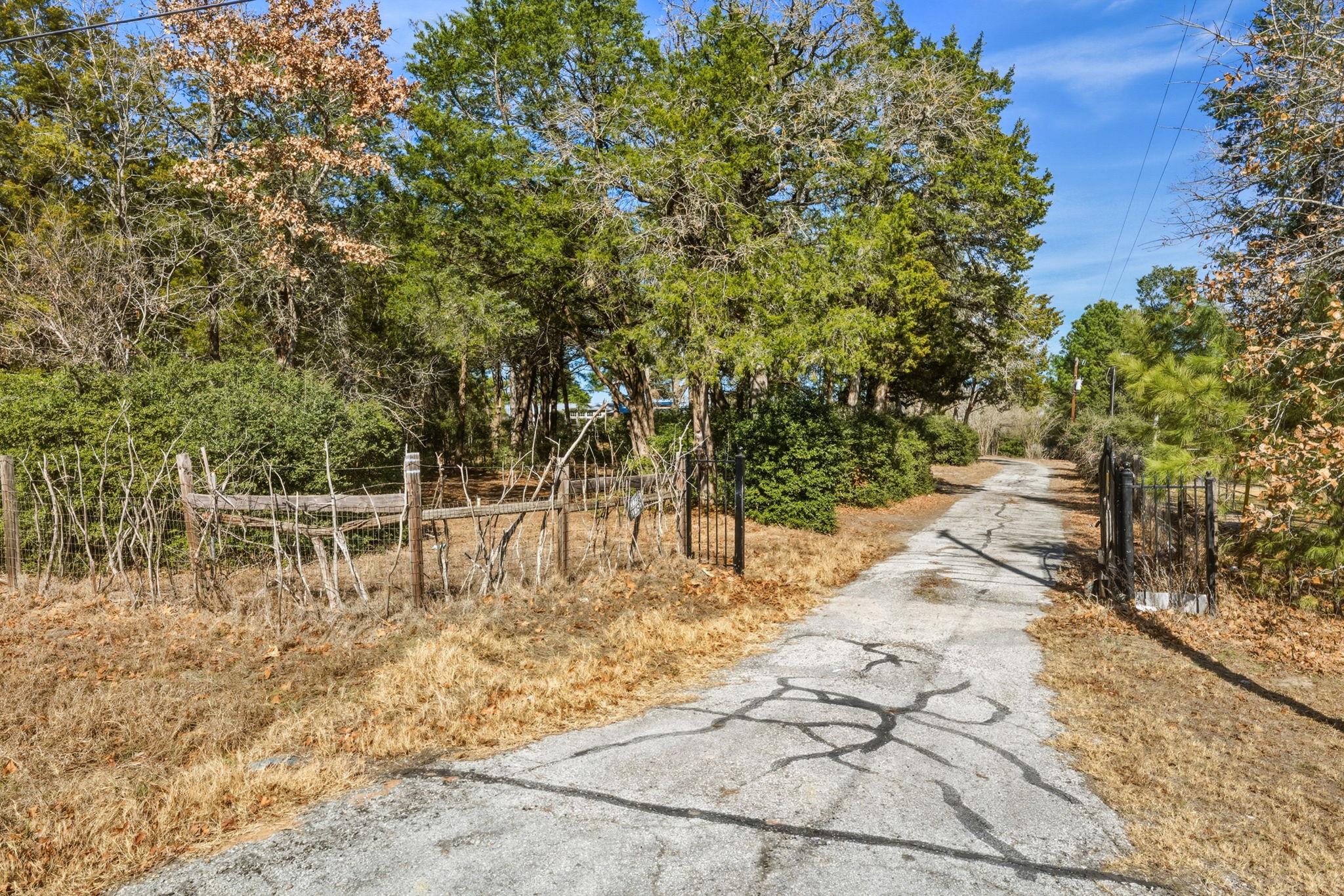 171 Mustang Drive Paige TX 78659