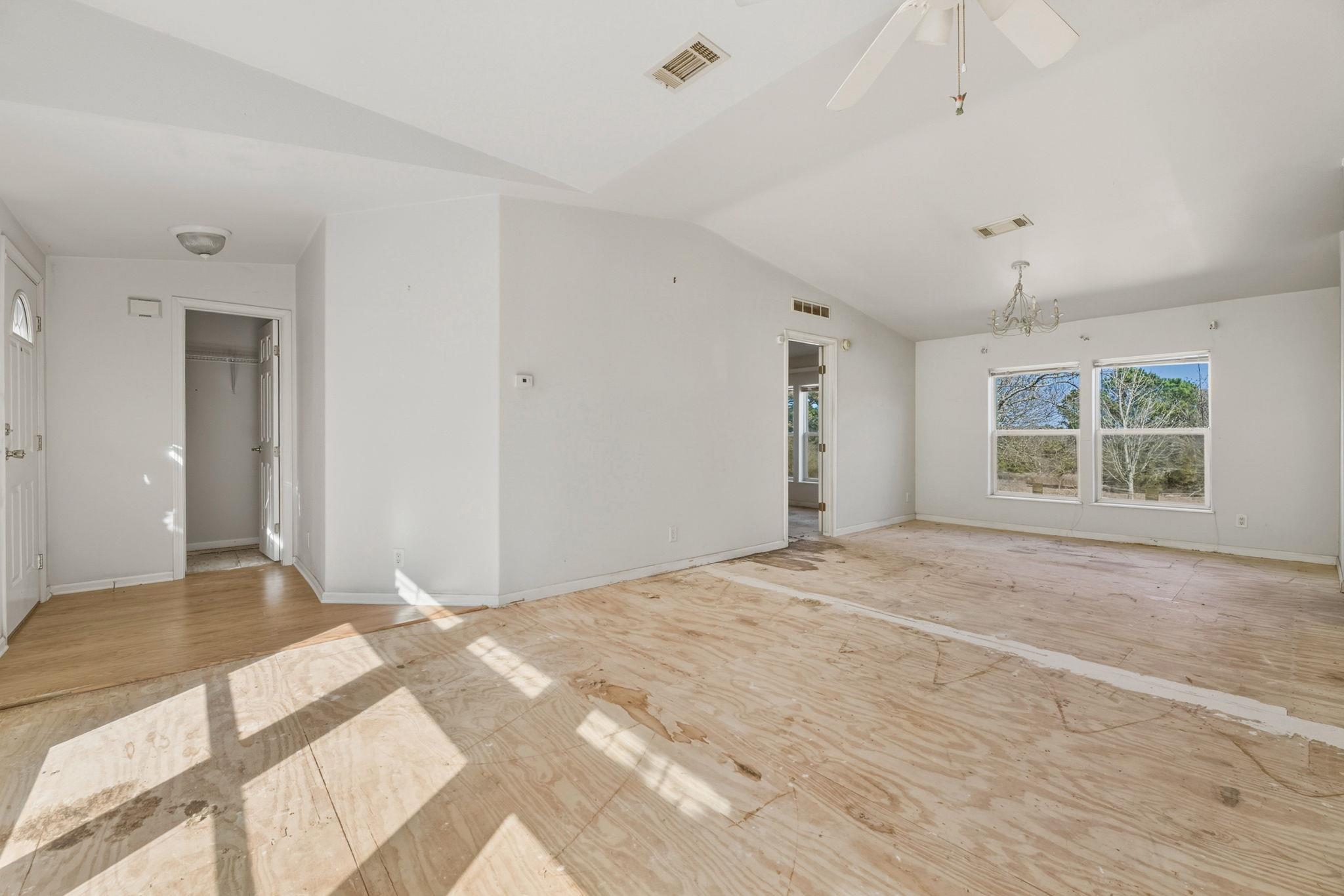 171 Mustang Drive Paige TX 78659