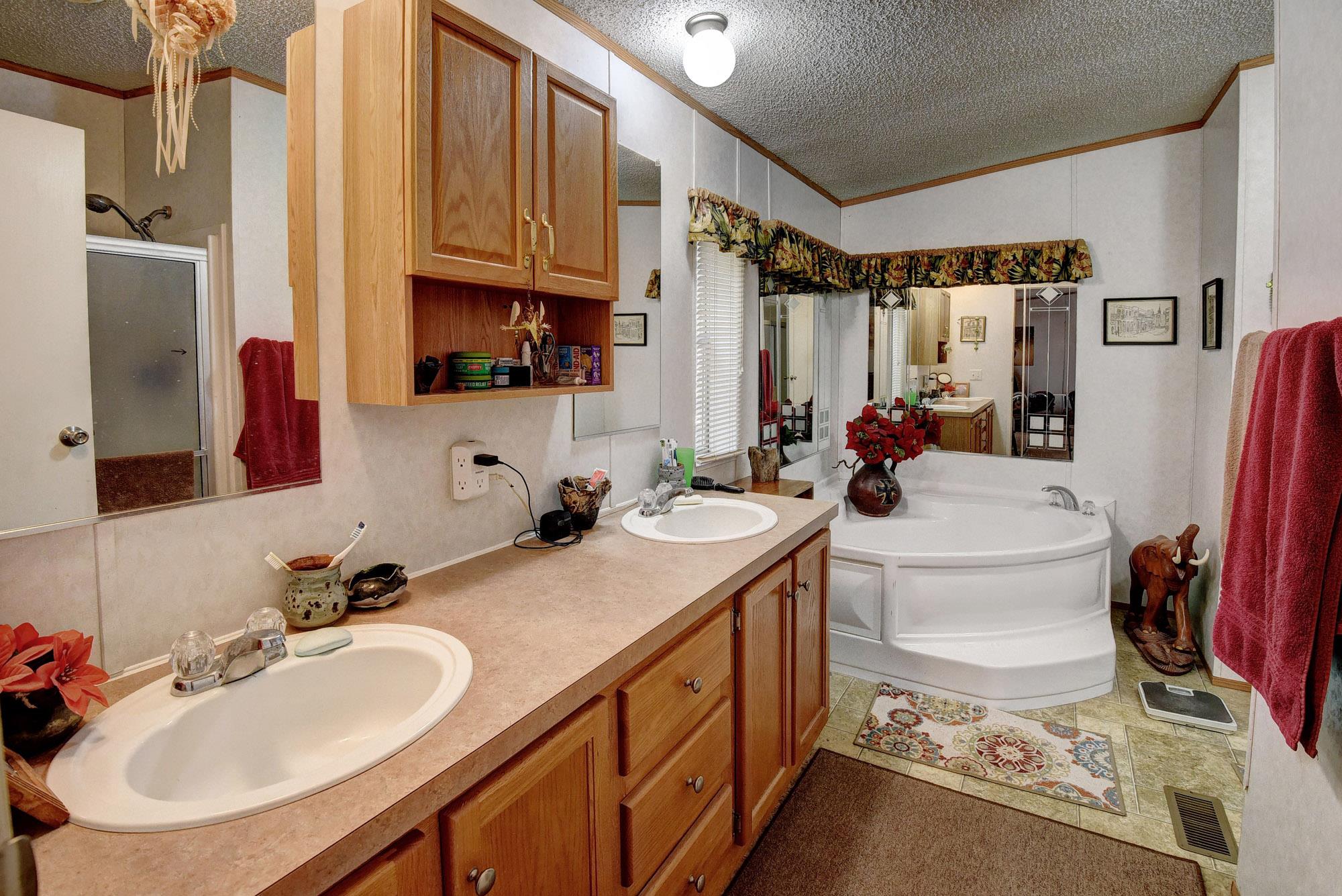 181 Lockwood Road Red Rock TX 78662