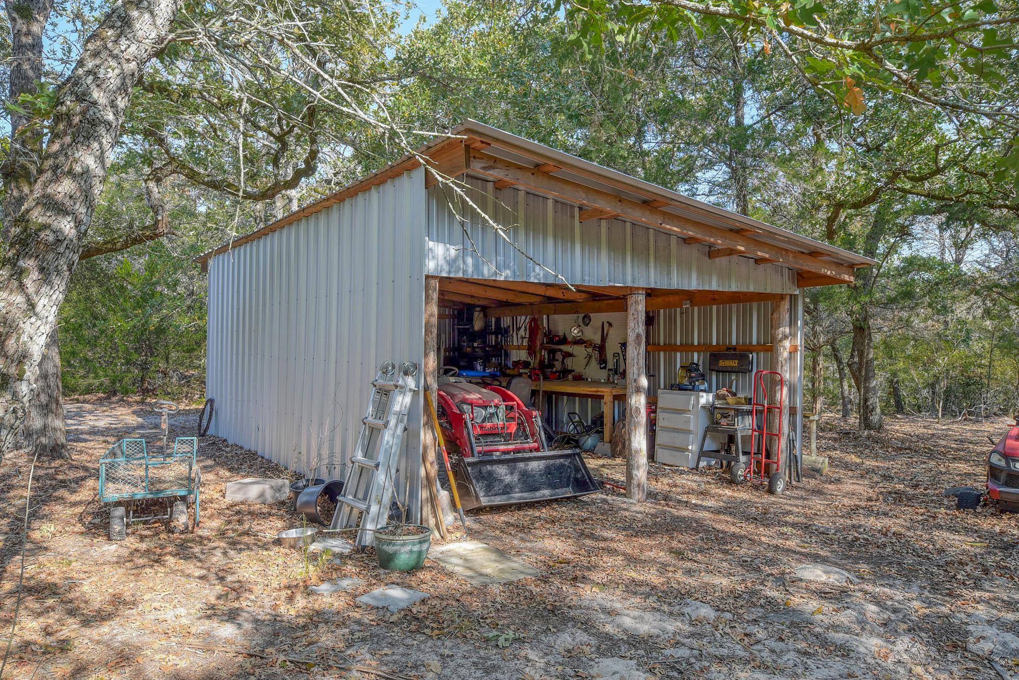 181 Lockwood Road Red Rock TX 78662