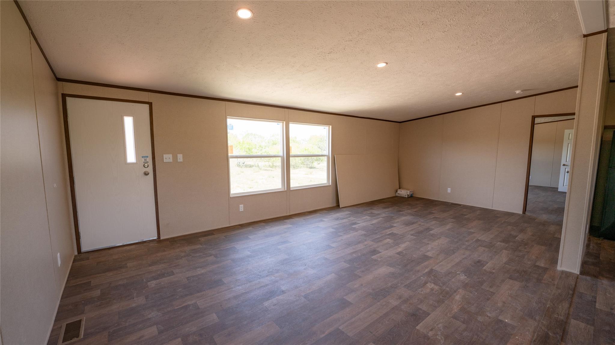 1121 Callihan Road Luling TX 78648