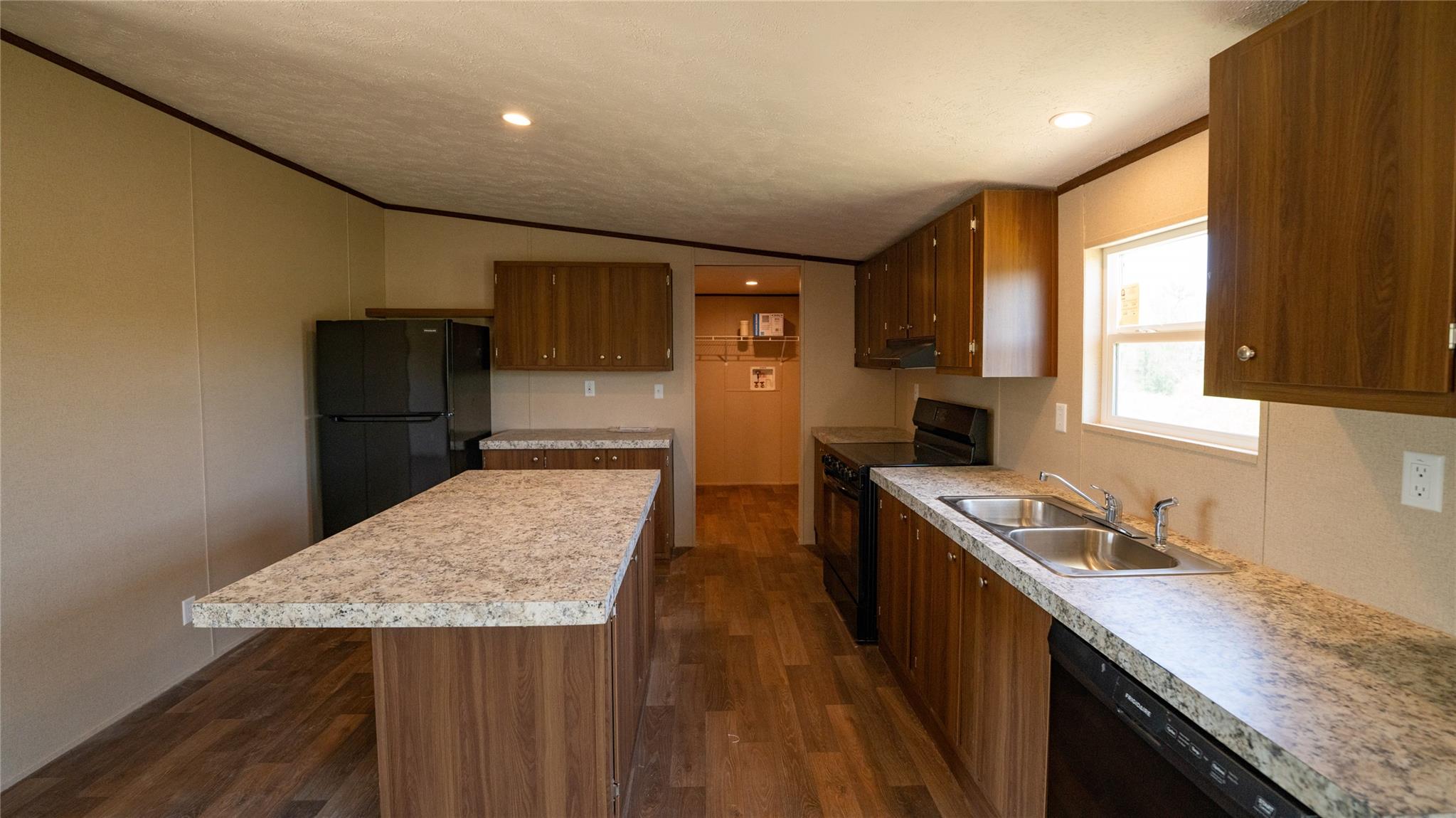 1121 Callihan Road Luling TX 78648