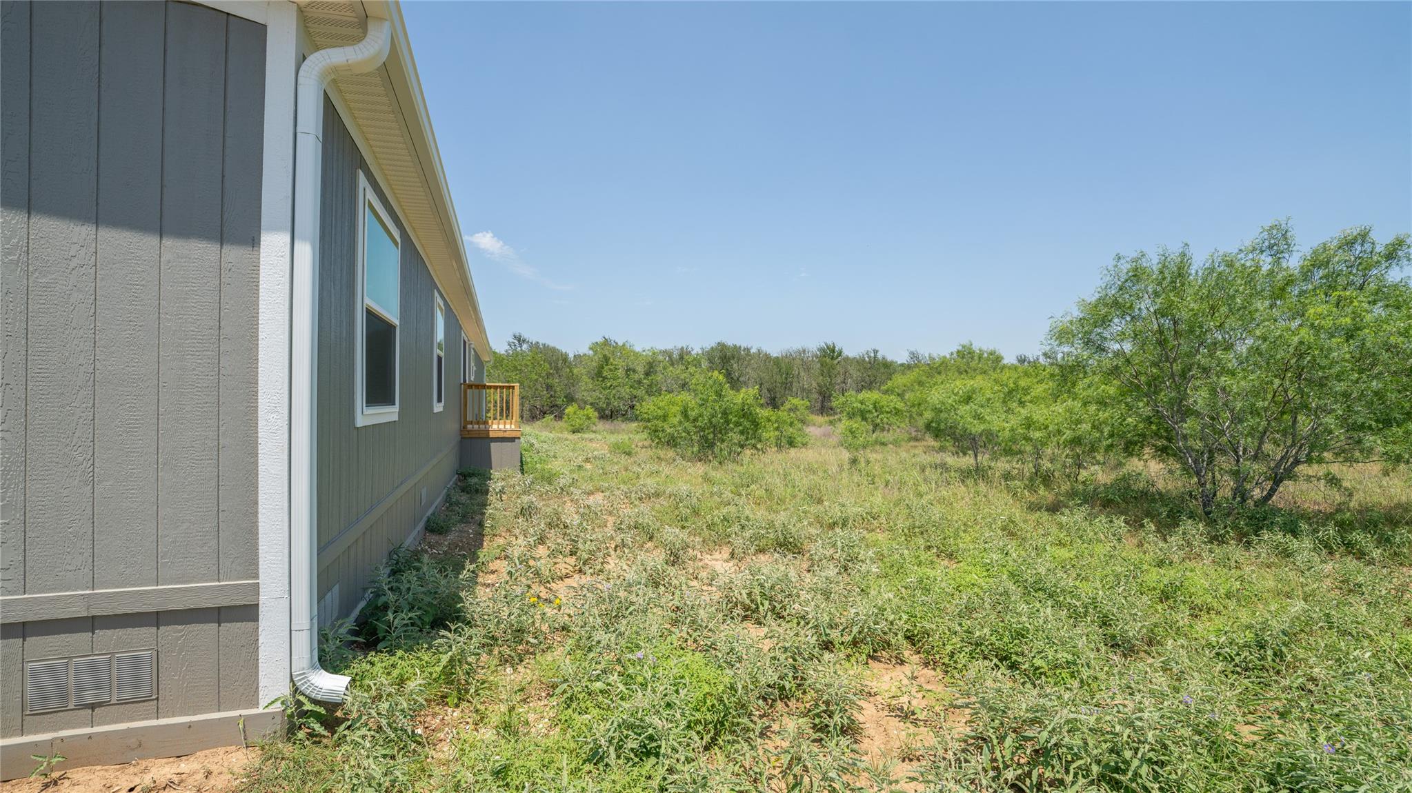 1121 Callihan Road Luling TX 78648