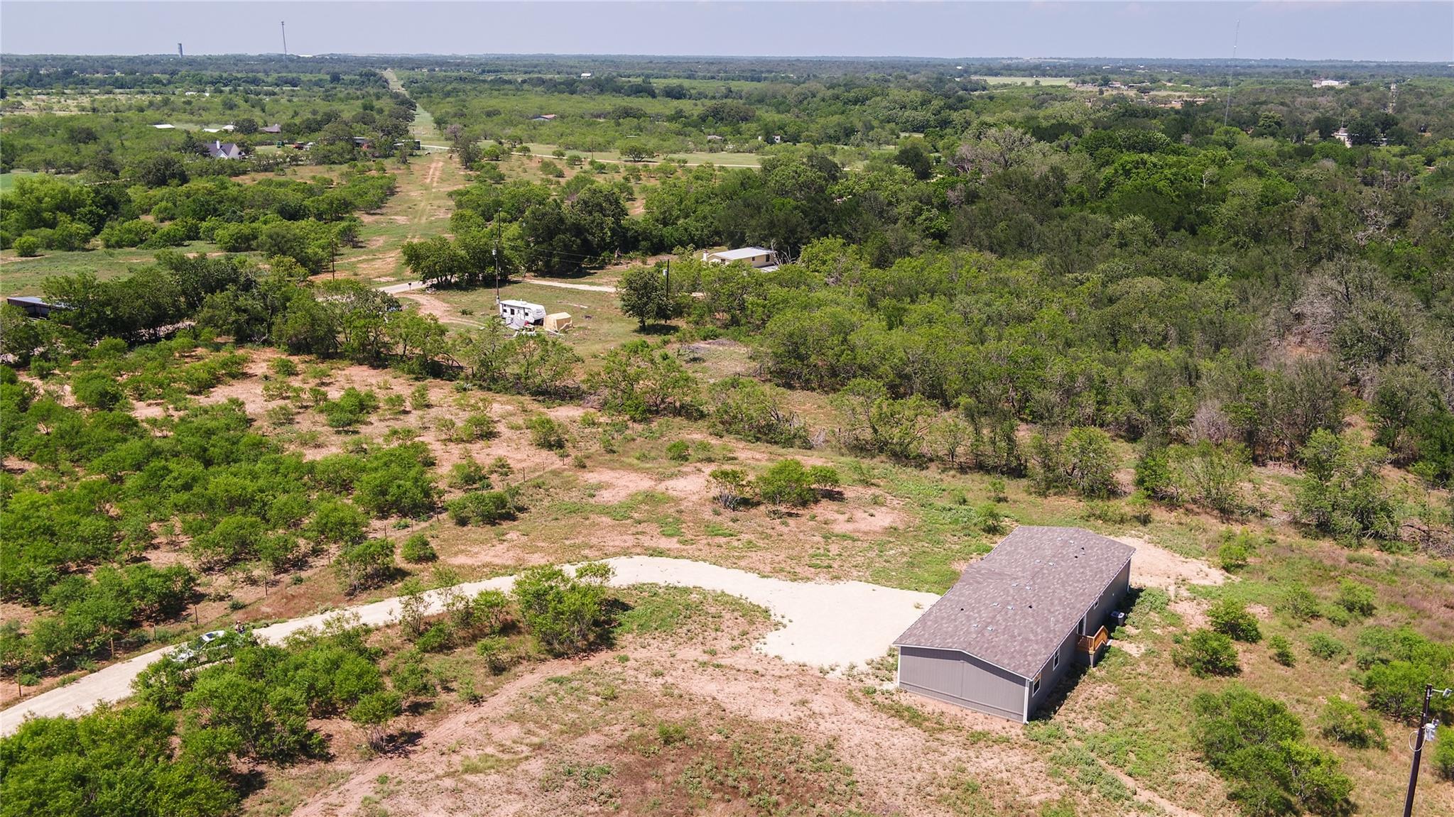 1121 Callihan Road Luling TX 78648