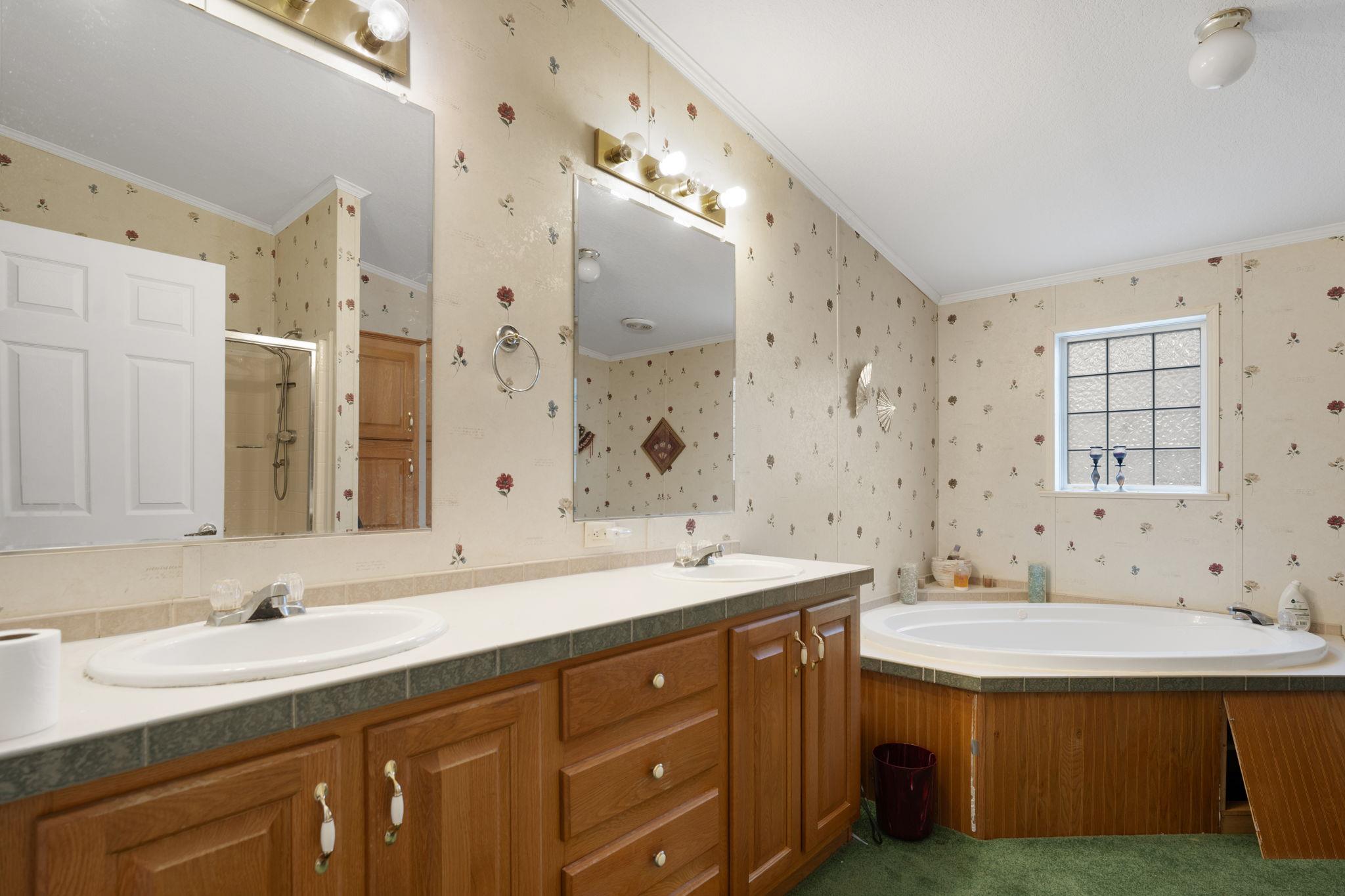 1319 County Road C Lexington TX 78947