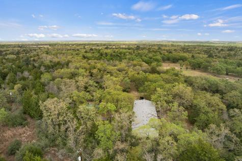 1319 County Road C Lexington TX 78947