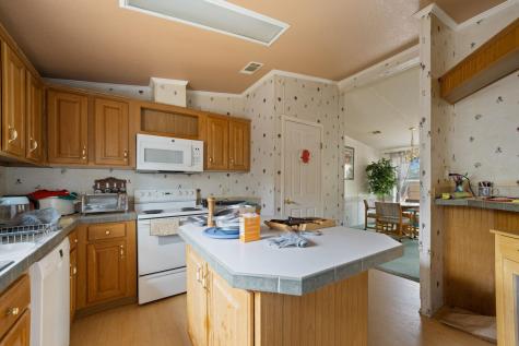 1319 County Road C Lexington TX 78947