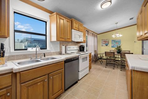 1761 Lcr 822 Groesbeck TX 76642