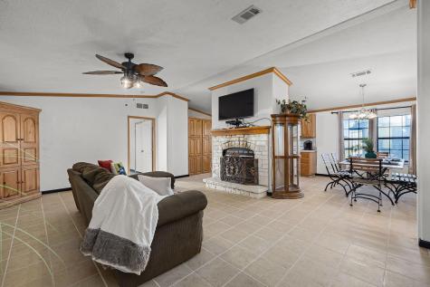 1761 Lcr 822 Groesbeck TX 76642