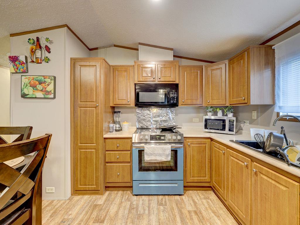 230 Gato Road Cedar Creek TX 78612