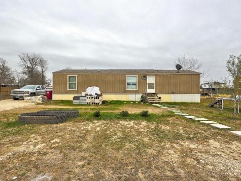 230 Gato Road Cedar Creek TX 78612