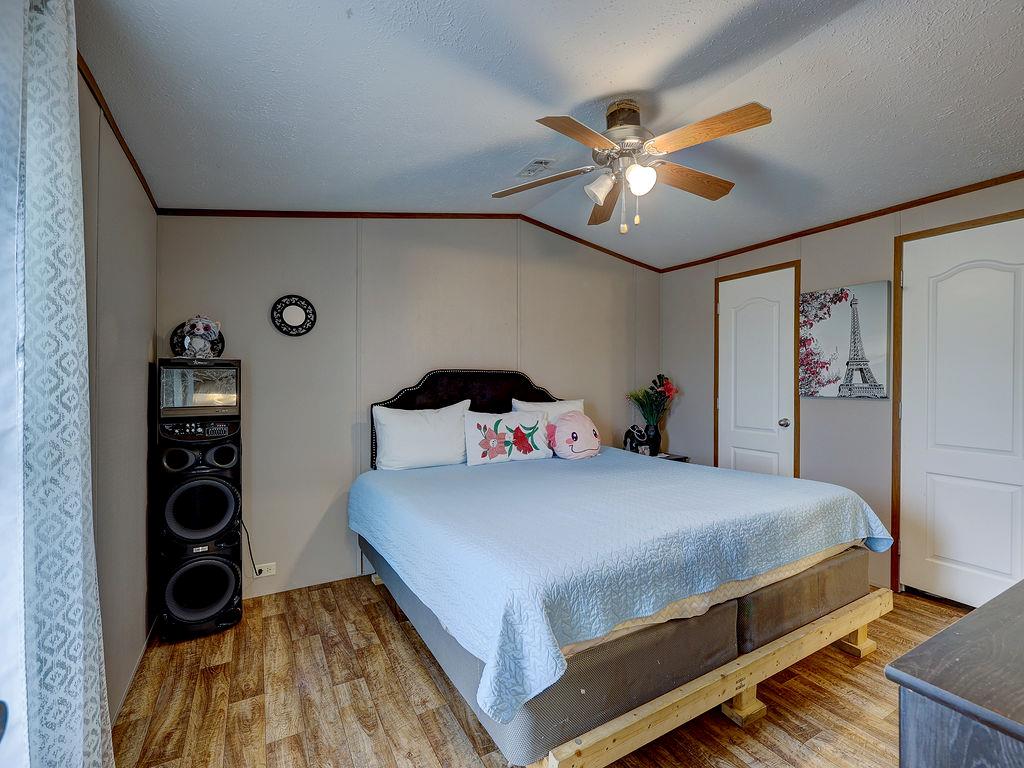 230 Gato Road Cedar Creek TX 78612