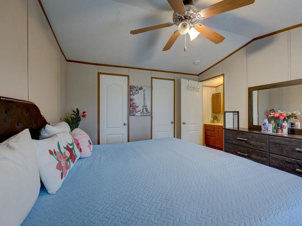 230 Gato Road Cedar Creek TX 78612