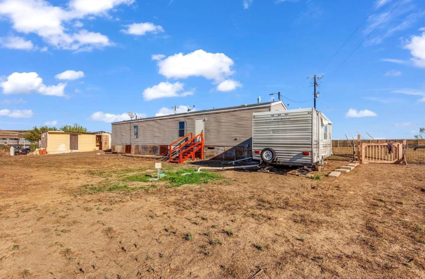 282 New Trail Elgin TX 78621