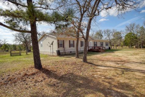 552 S Old Potato Road Paige TX 78659