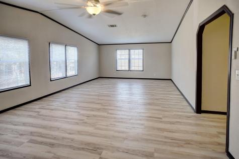 552 S Old Potato Road Paige TX 78659
