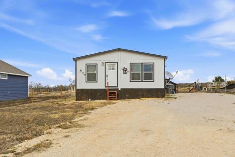 279 Pajarilla Pass Del Valle TX 78617