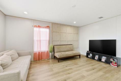 279 Pajarilla Pass Del Valle TX 78617
