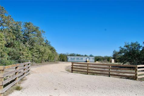 1727 Davis Road Muldoon TX 78949