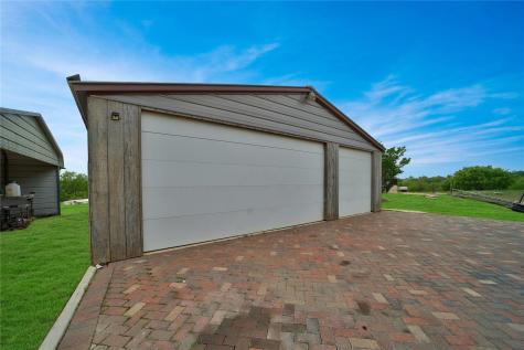 480 Holz Road Niederwald TX 78640