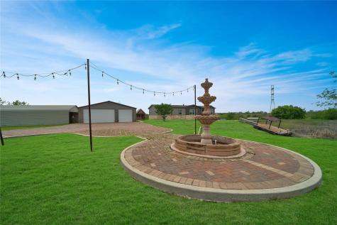 480 Holz Road Niederwald TX 78640