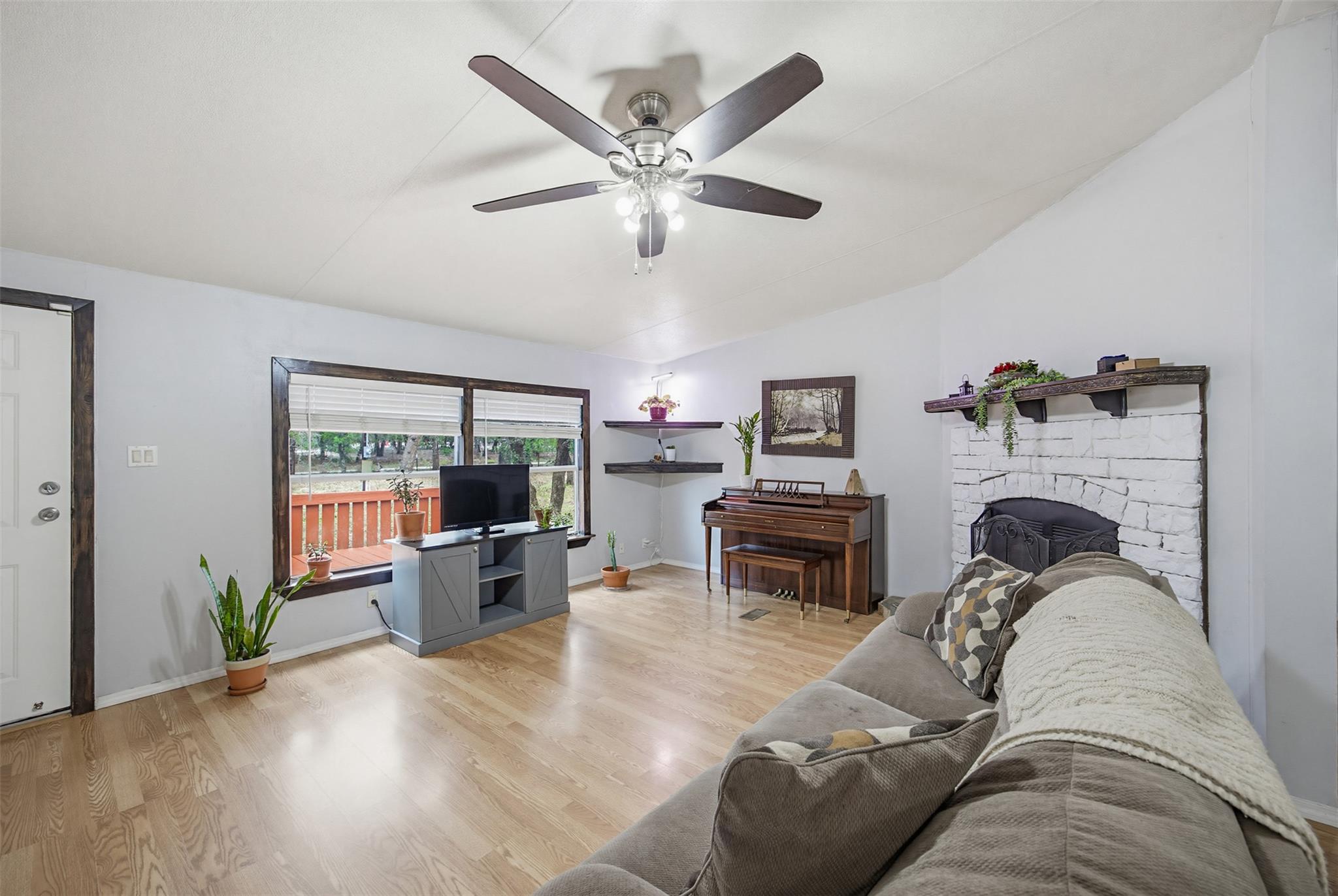 501 Turkey Tree Trail Seguin TX 78155
