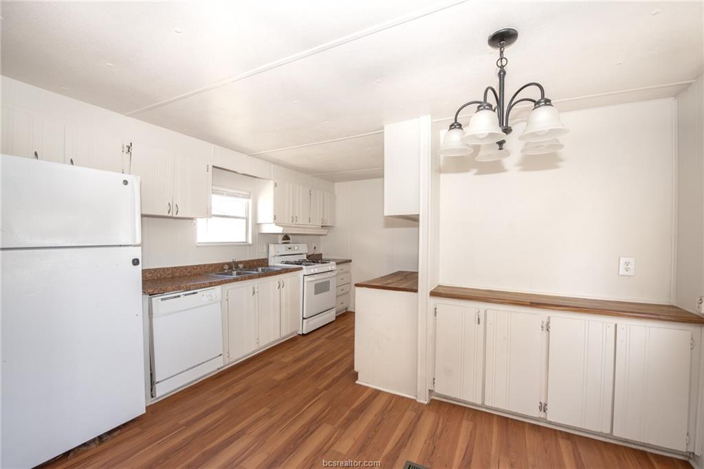 806 N Oneal Street Caldwell TX 77836