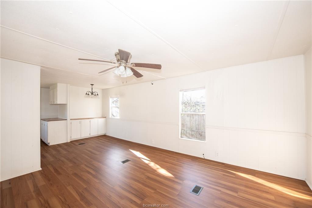 806 N Oneal Street Caldwell TX 77836