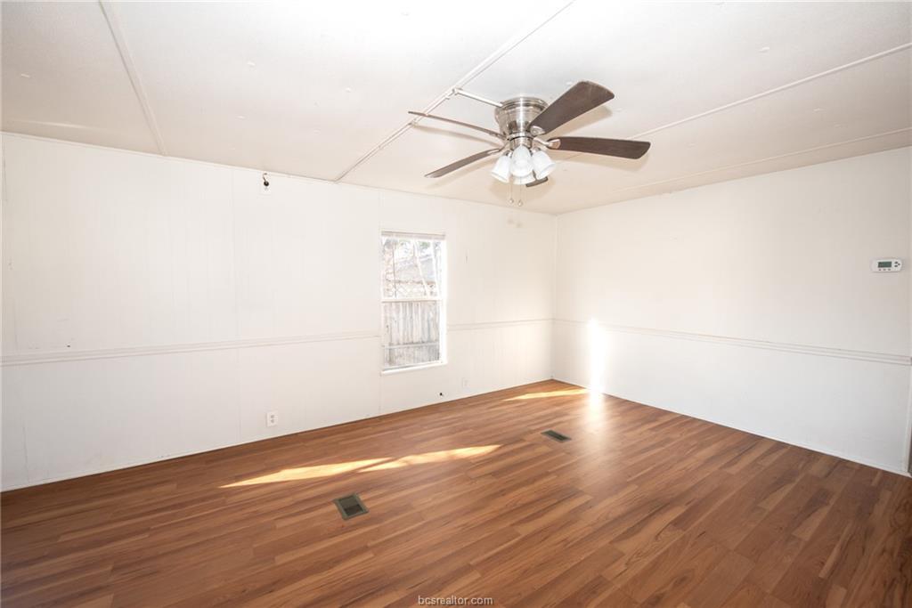 806 N Oneal Street Caldwell TX 77836