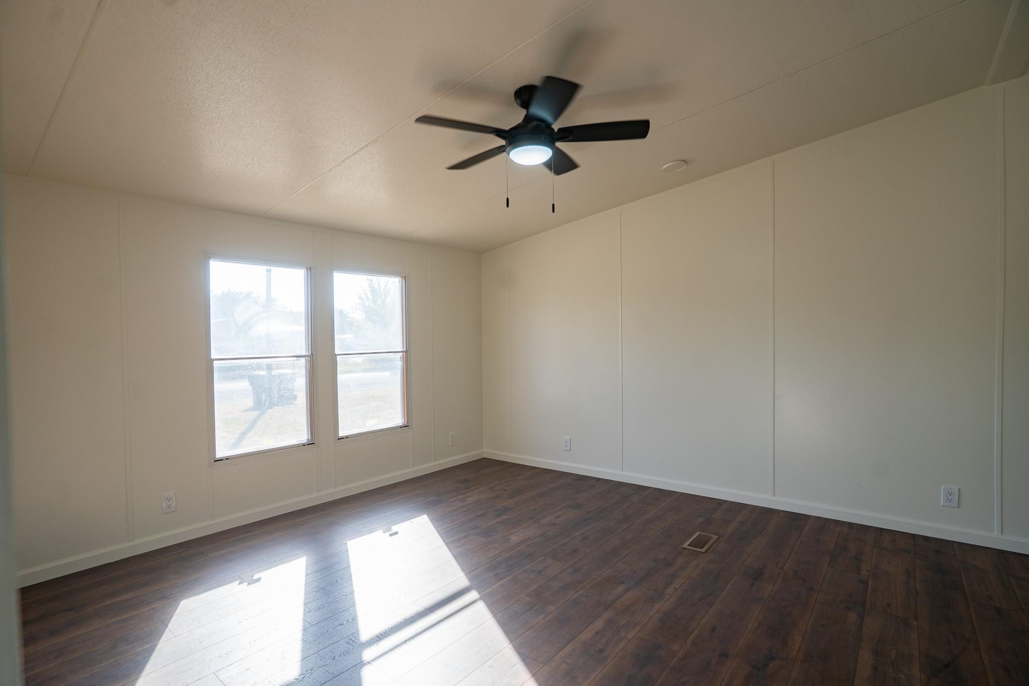 404 S Mill Street Flatonia TX 78941