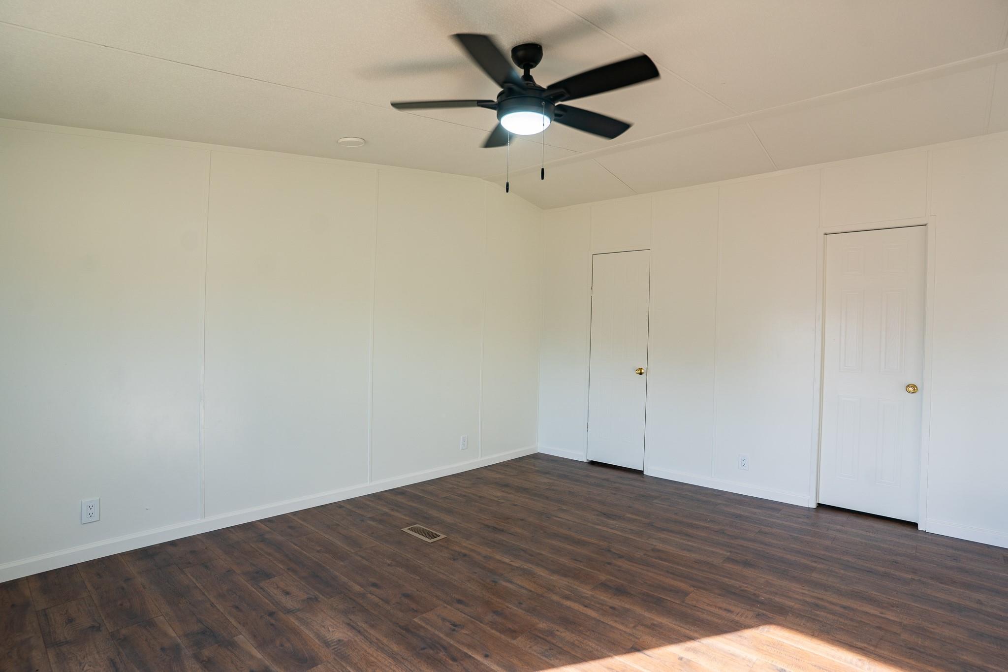 404 S Mill Street Flatonia TX 78941
