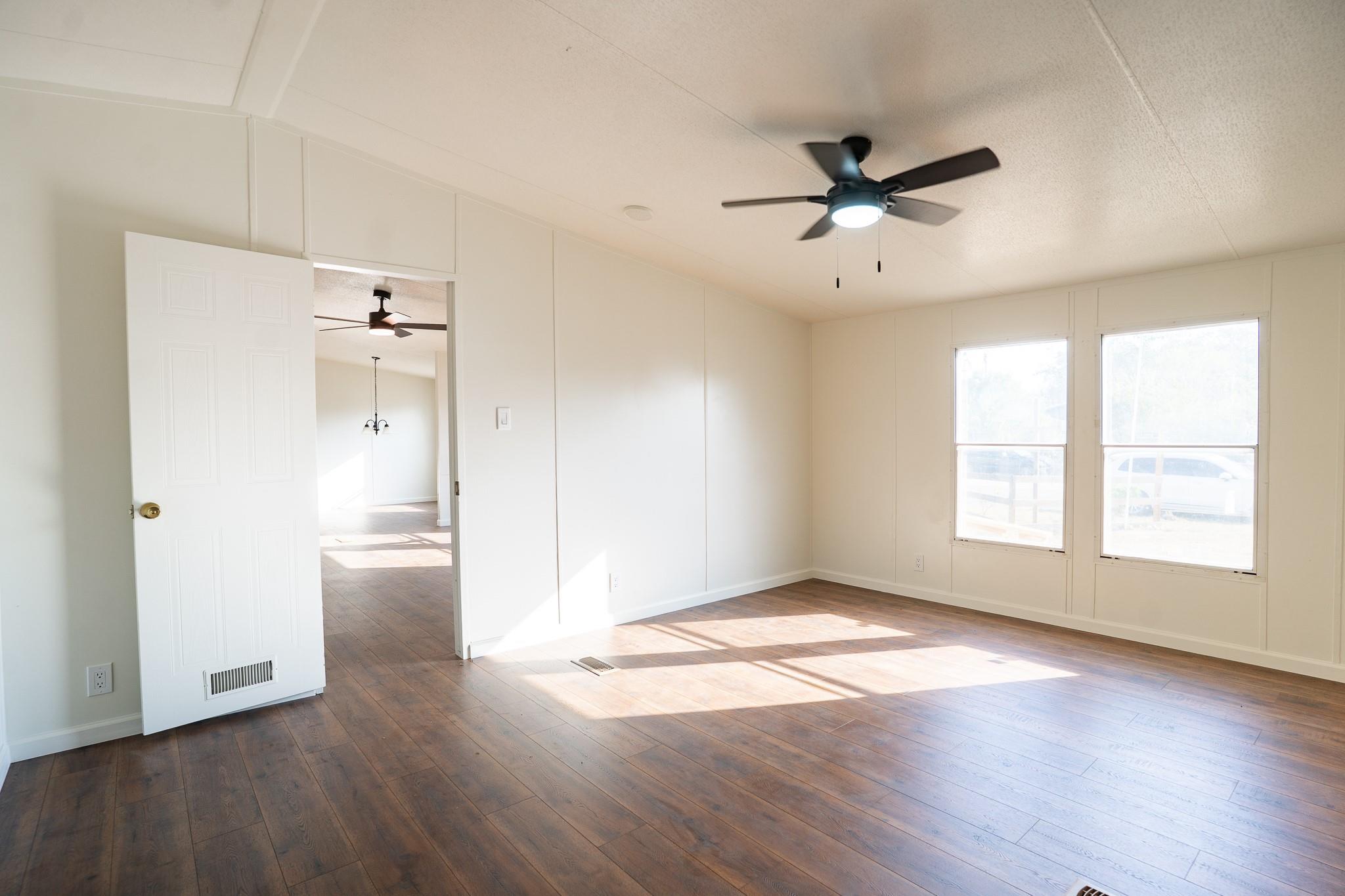 404 S Mill Street Flatonia TX 78941