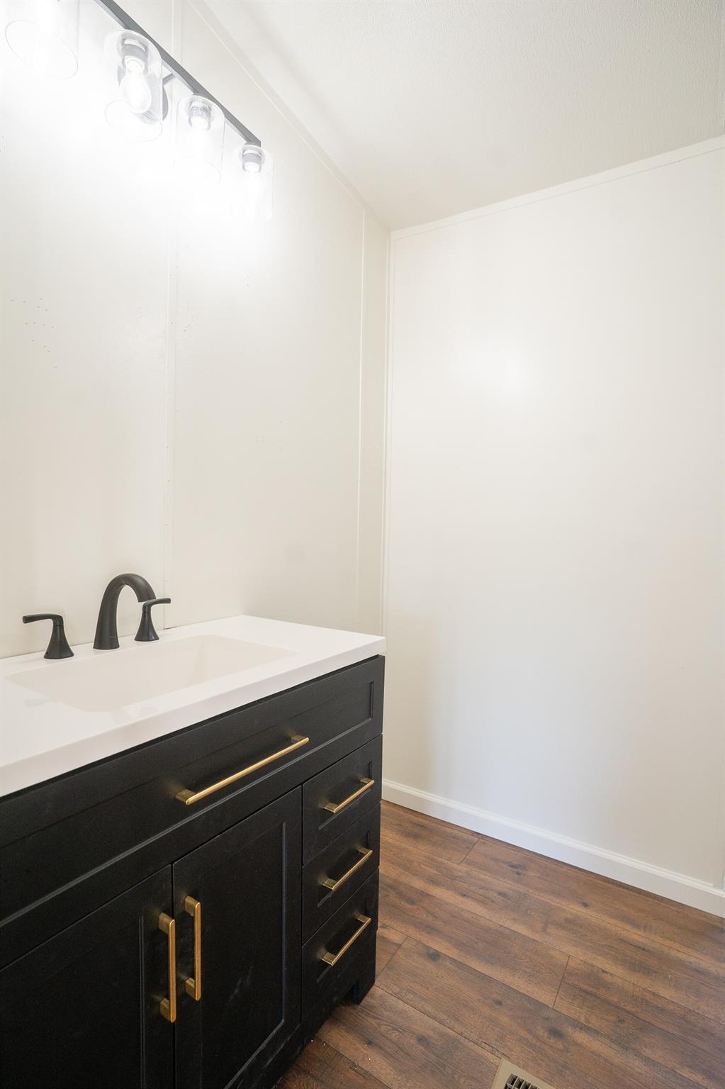 404 S Mill Street Flatonia TX 78941
