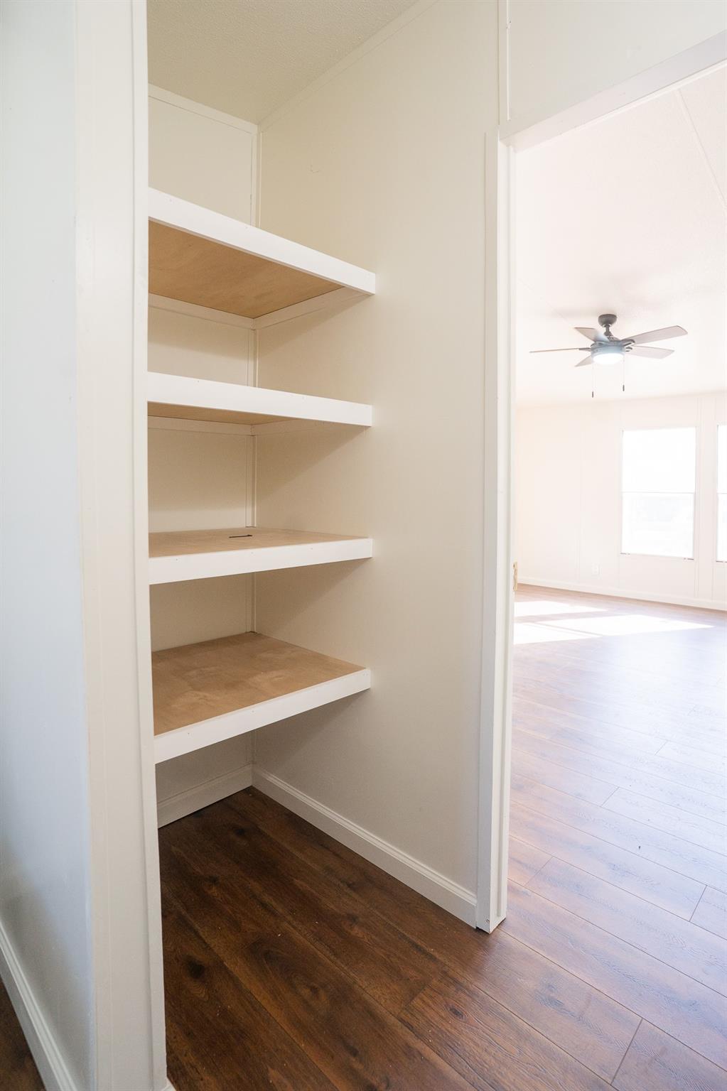 404 S Mill Street Flatonia TX 78941