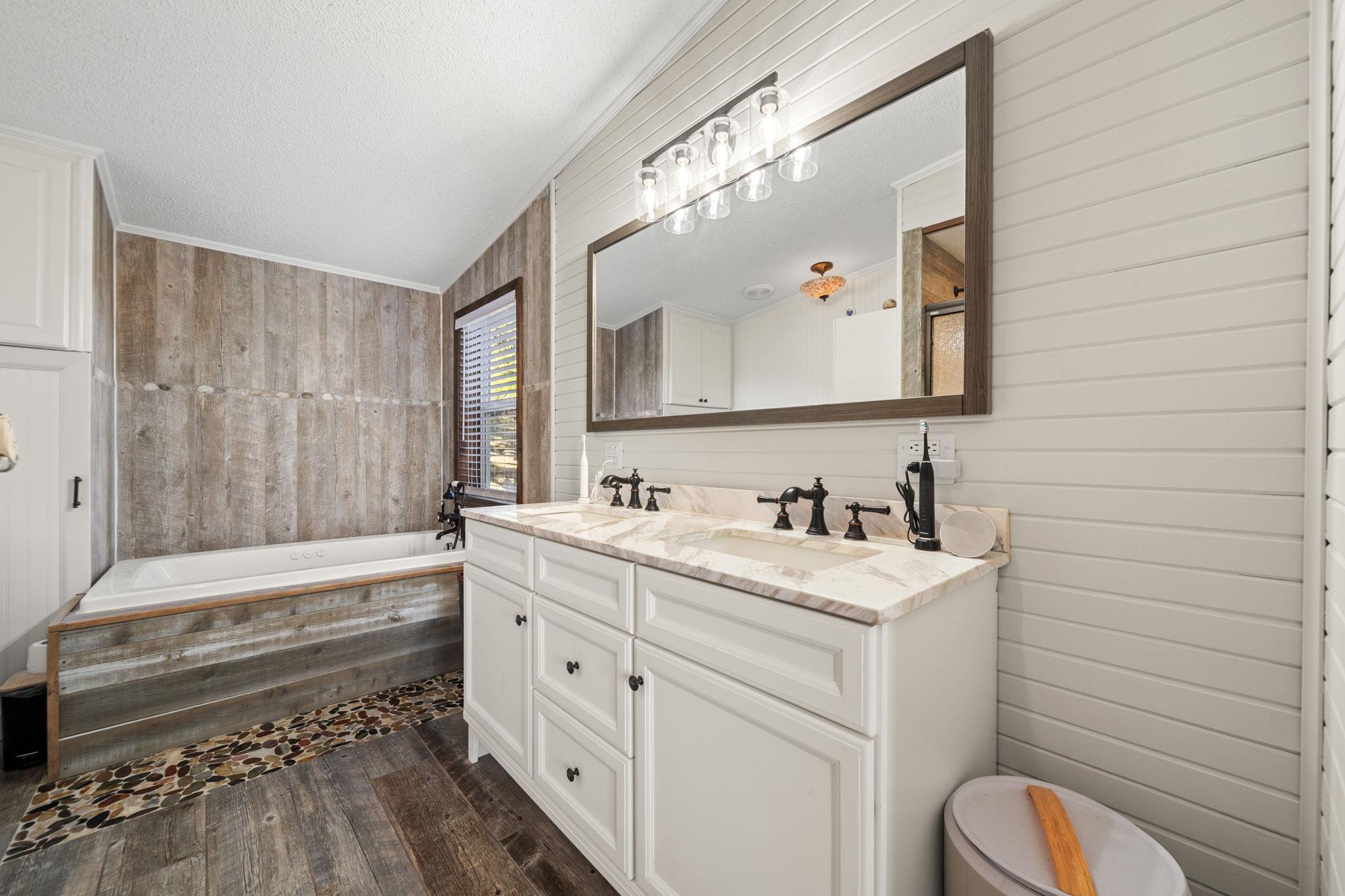 28609 Paradise Manor Drive Marble Falls TX 78654