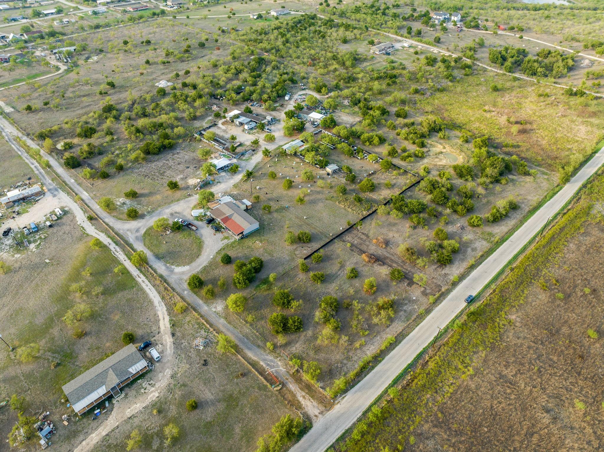 835 Tomahawk Trail Dale TX 78616
