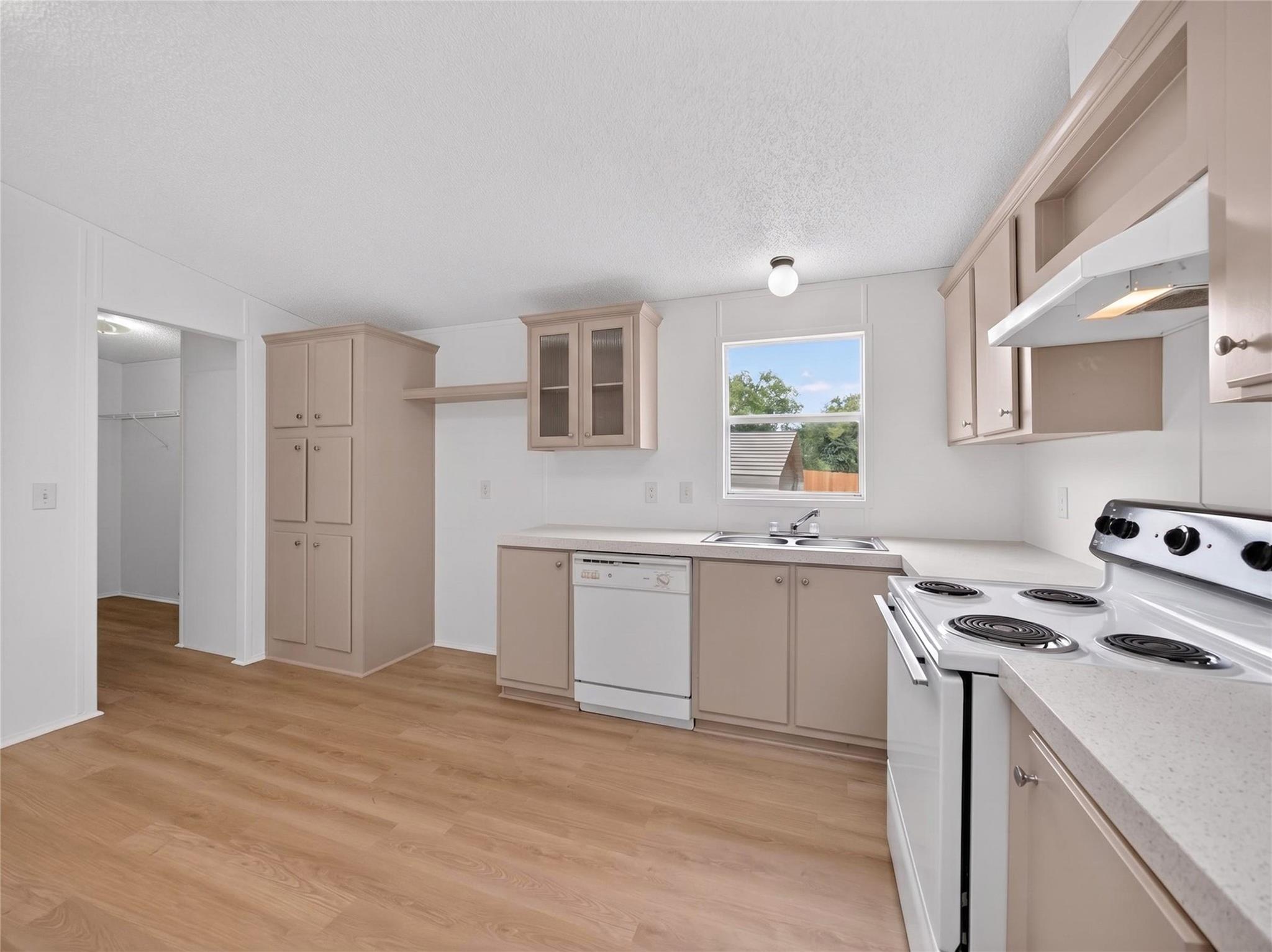 2846 Indian Trail Kingsland TX 78639