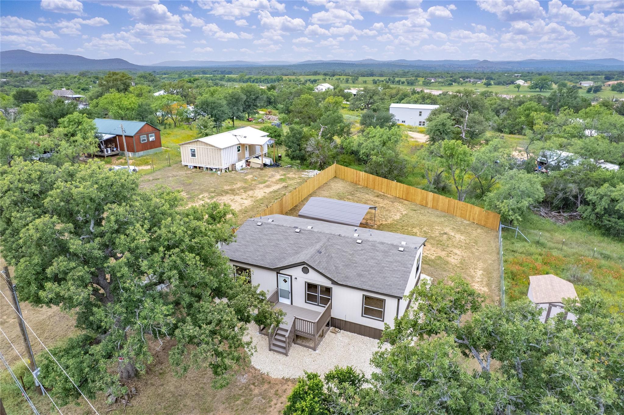 2846 Indian Trail Kingsland TX 78639