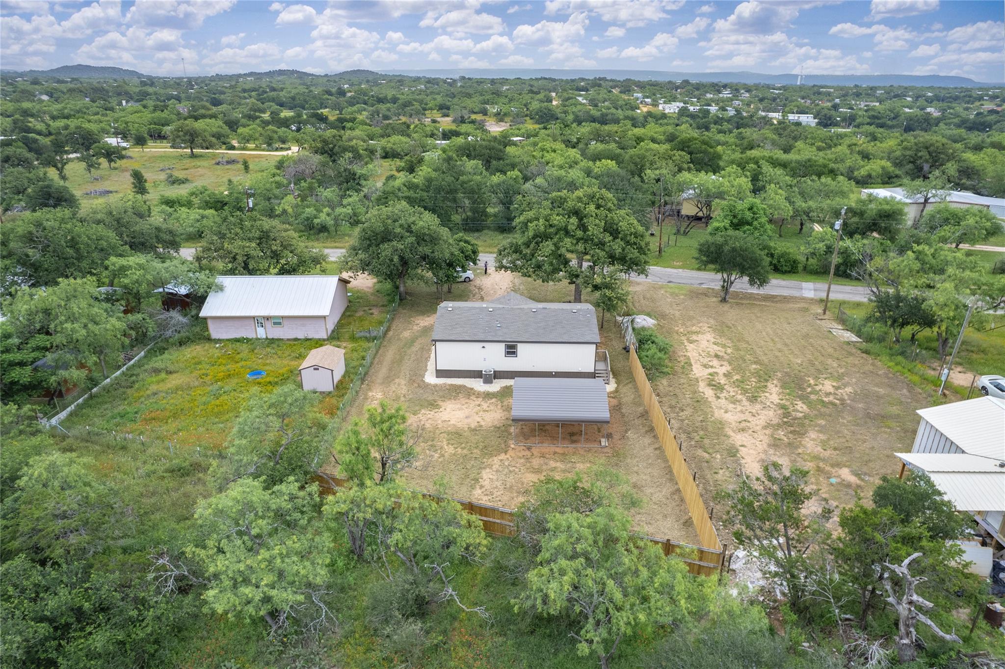 2846 Indian Trail Kingsland TX 78639