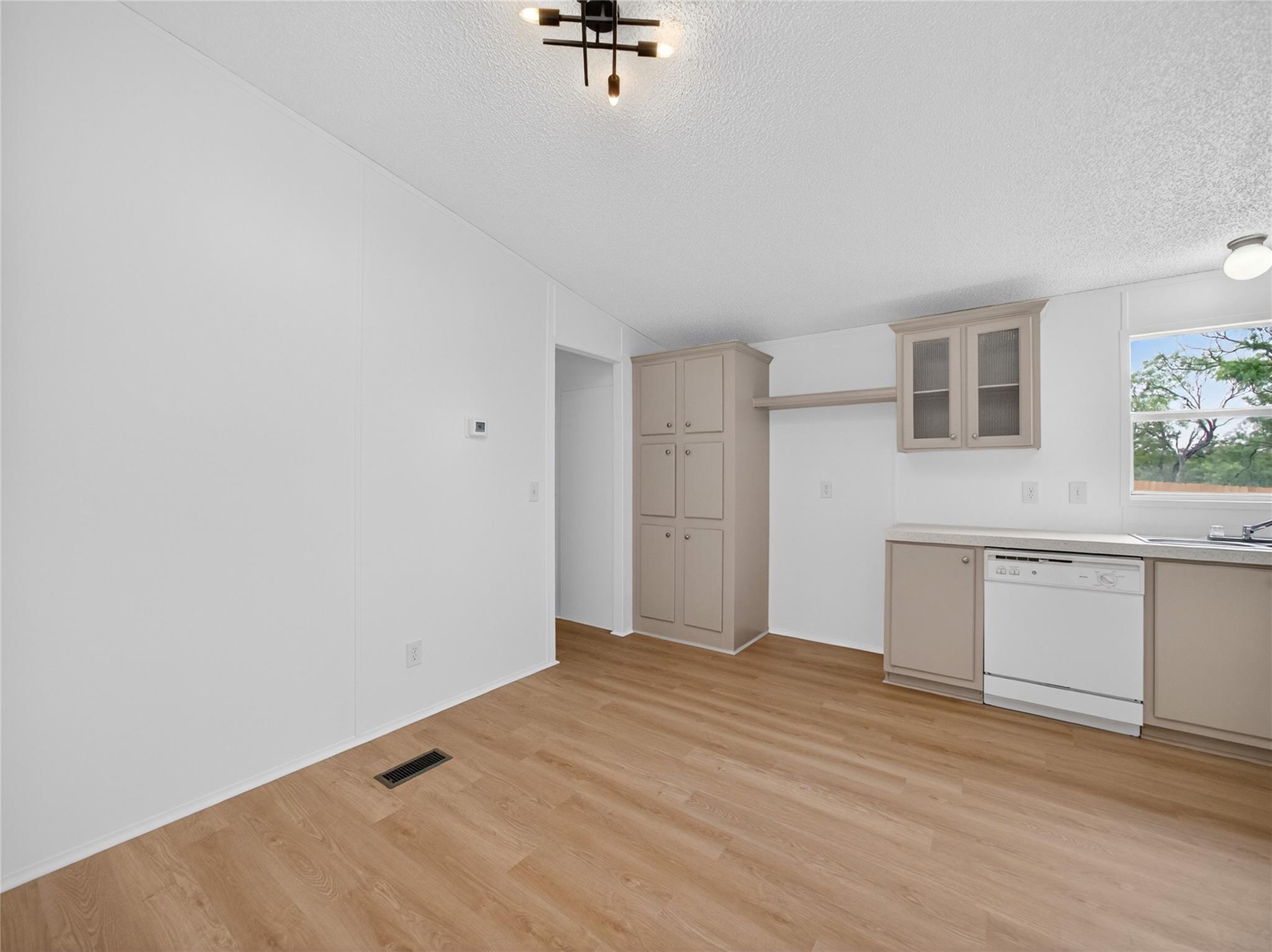 2846 Indian Trail Kingsland TX 78639