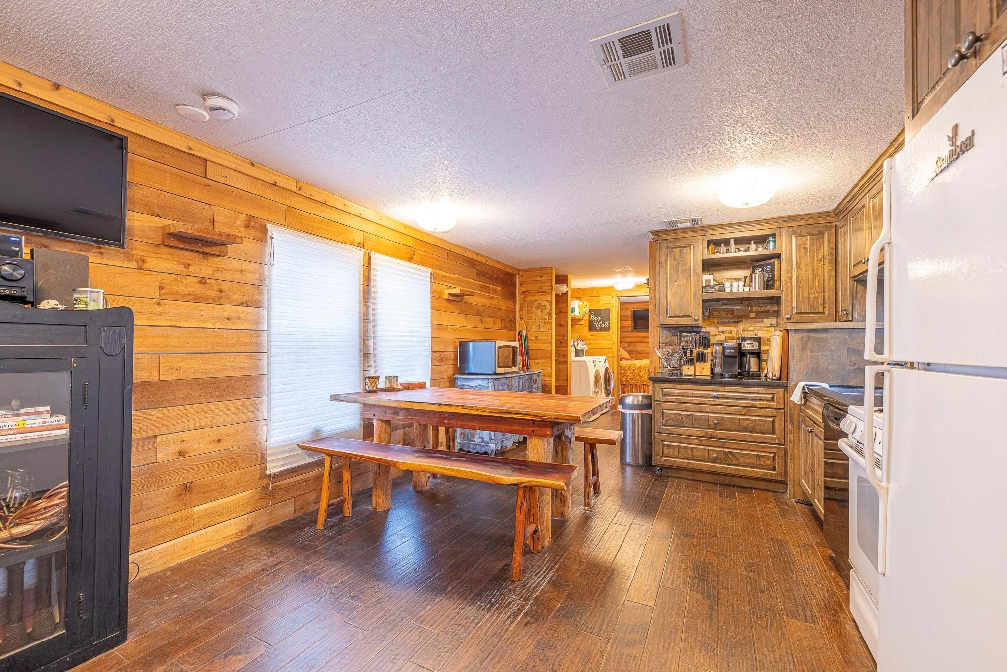 387 Cr 238 A Cameron TX 76520