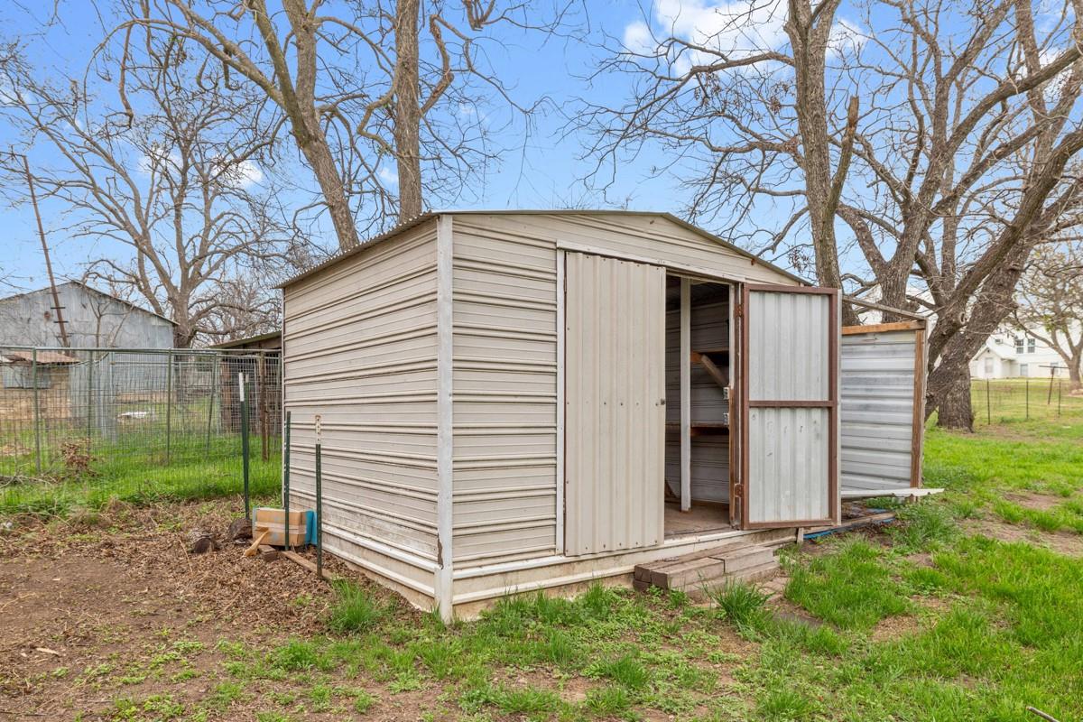 608 4th Street Blanket Early TX 76432