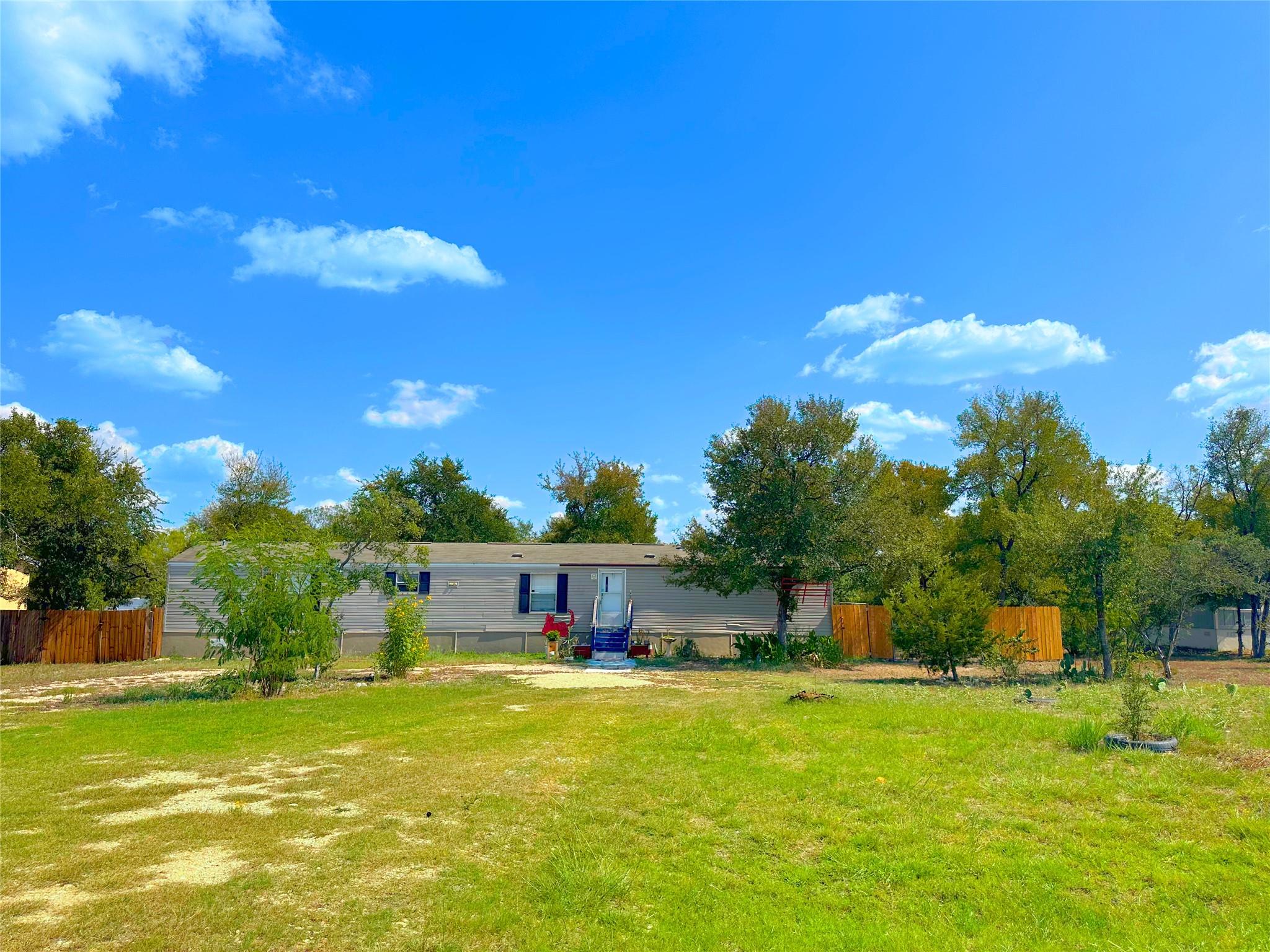 153 Tesoro Way Del Valle TX 78617