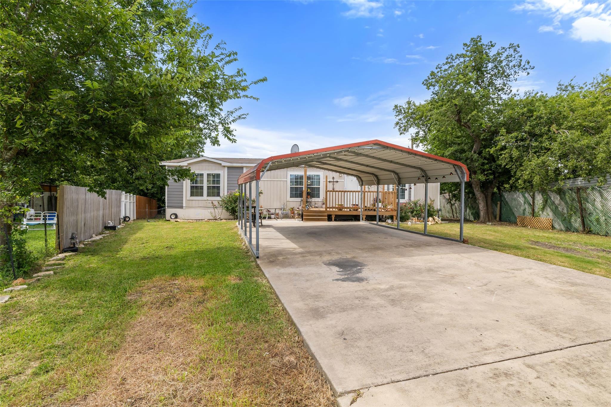418 Lenora Drive Taylor TX 76574